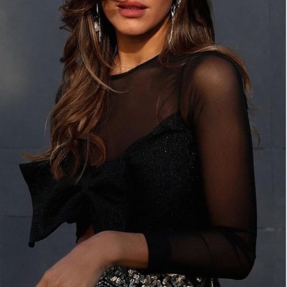 THE COUNTESS! (Top) - Picture 3 of 3